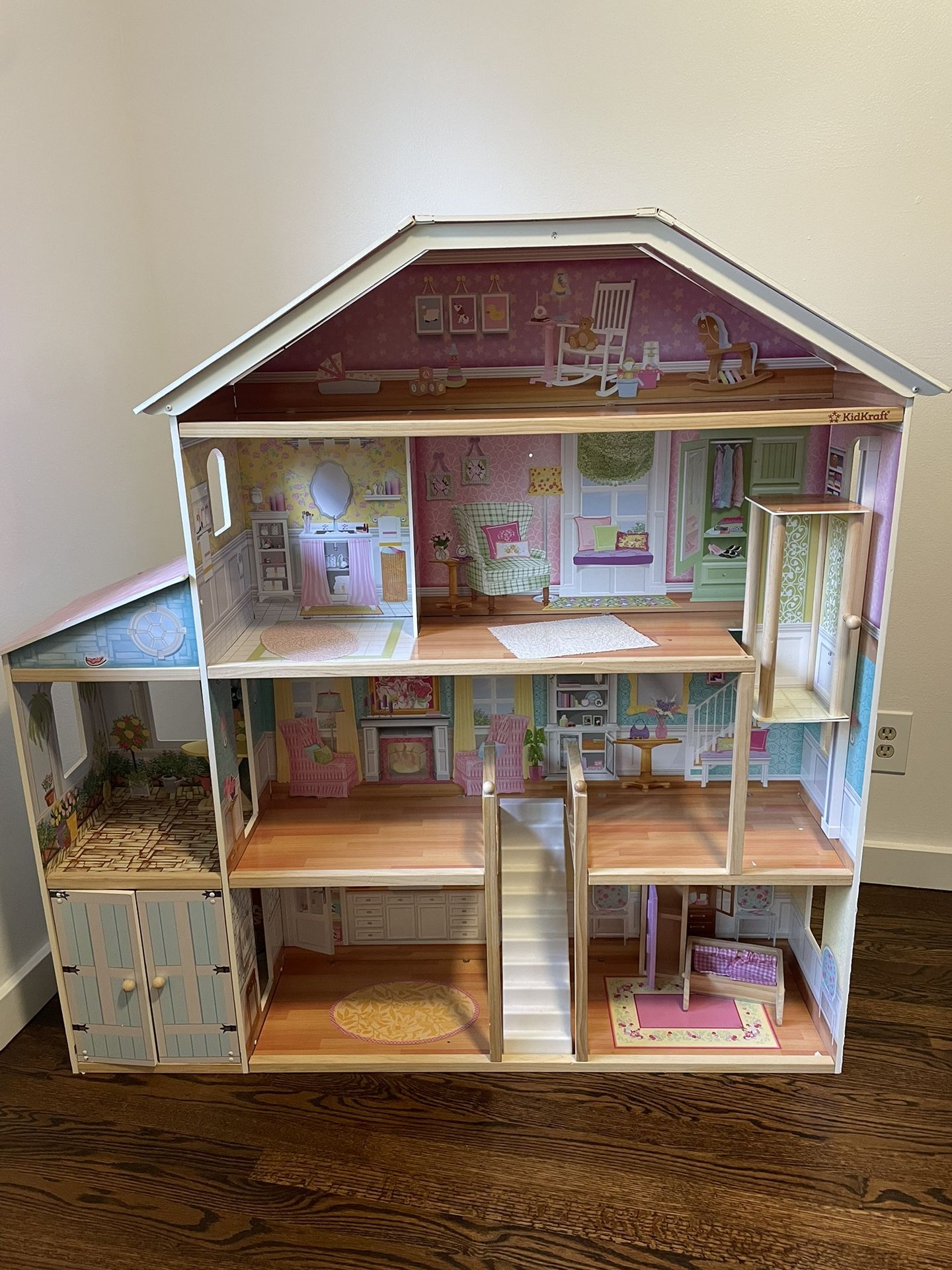 Doll House 