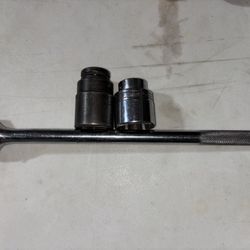 Dayton 3/4” Drive And Snap-On 1 1/2” And 1 11/16” Sockets