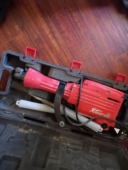 Jack hammer mixtiadora de cemento y güiro echo
