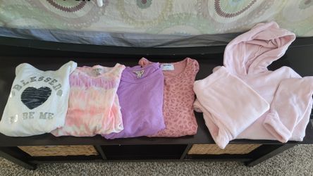 Girls 10/12  Tops And Jogger Set