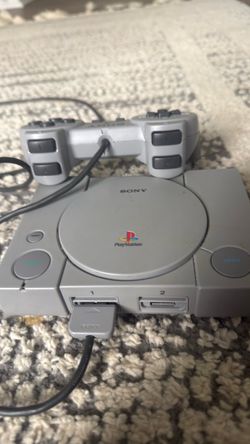 Sony PlayStation 1 Console with one controller + HDMI cord