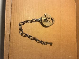 ANTIQUE BRASS LOCK & KEYS (Milwaukie,OR)