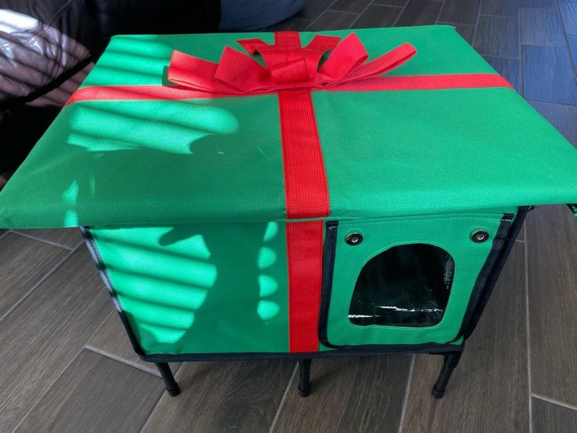 Outdoor Cat House Weatherproof