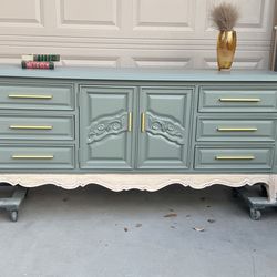 9 drawer dresser available