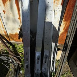 Straps tie