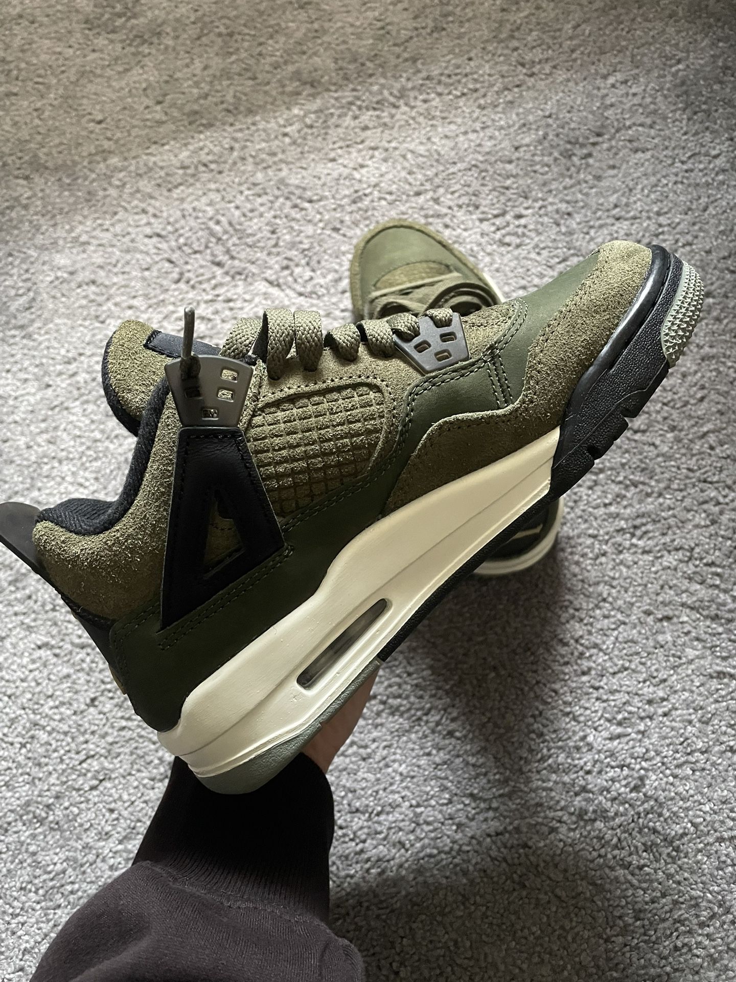 Air Jordan 4 Retro SE Craft “Olive”
