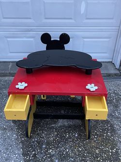 Mickey Mouse Toddler Desk!