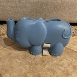 Baby Bathtub Faucet Cover – Blue Whale Spout Cover for Toddlers  	•	Type: Faucet cover / bath spout cover 	•	Design: Blue whale 	•	Use: Helps protect 