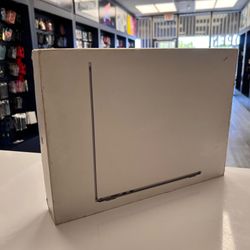 MacBook Air 15inch M2 chip 8GBram 256GB