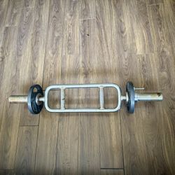 Tricep Bicep Curl Bar standard Weight With (2) Plates 5Lbs Each