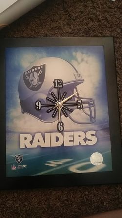 Raides wall clock