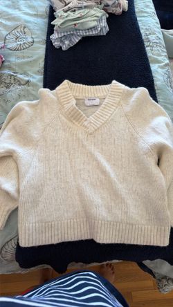 Old navy sweater