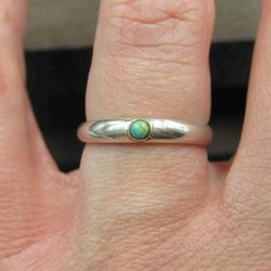 Size 7 Sterling Silver Very Small Turquoise Stone Band Ring