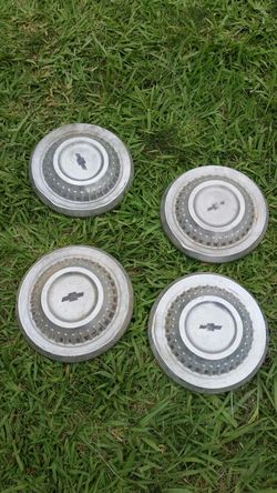 Chevy dog dish hubcaps 100