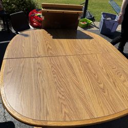 Table with leaf