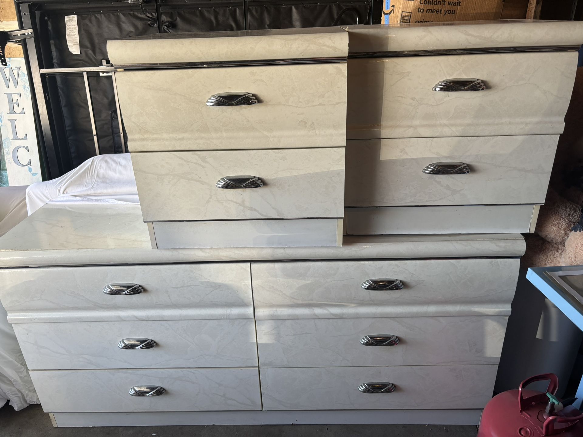 Ivory Dresser And 2 Night Stands And Glass Headboard With Dresser Mirror