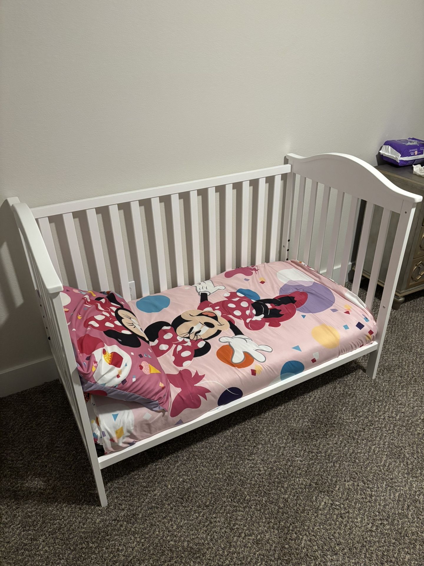 Baby Crib, Mattress, And Bedding 