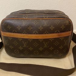 Louis Vuitton Reporter