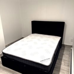 Full Size Hydraulic Lift Up Storage Bed INCLUDES MATTRESS