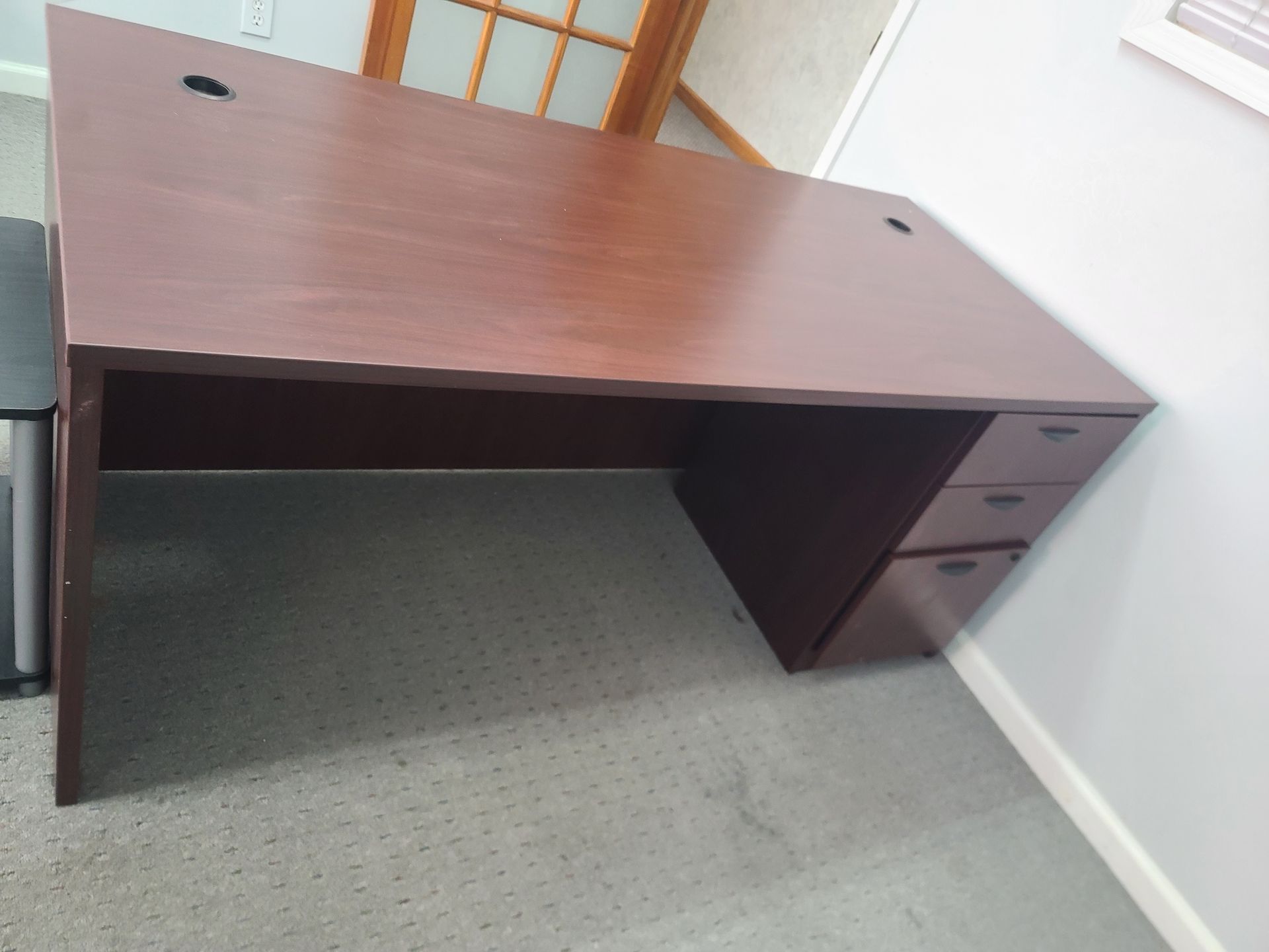 Free Office Furniture Closing Office
