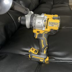 Dewalt Xr 1/2-in 20 -volt Max Variable Speed Brushless 