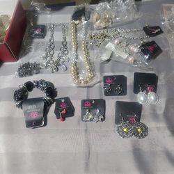 Paparazzi Jewlery NEW