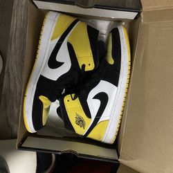 Yellow Air Jordans Size 11 