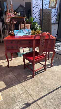 Antique Rosewood, beautiful Desk with chair