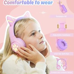 Cat Ear Kids Bluetooth Headphones with LED Light Up,Safe 85dB Volume Limit,Built-in Mic&Boom Mic for Calls