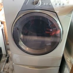 Woolpool Electric Dryer Front Load 
