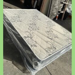 Queen size mattress / Colchon