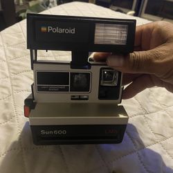 Polaroid Sun  600 Instant Camera