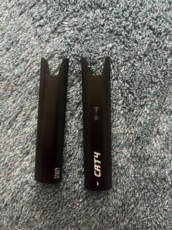 1 stiiizy batt & 1 offbrand stiiizy batt. both for $15