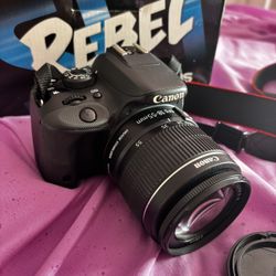 Canon EOS Rebel SL1 Digital SLR with 18-55mm STM Lens
