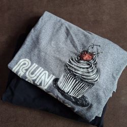 Fun Athletic Outfit: Brooks Tee & Athleta Skort