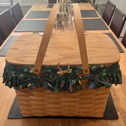 Longaberger Large Picnic Basket - W/ Lid, Liner, Protector - 1994 Vintage 
