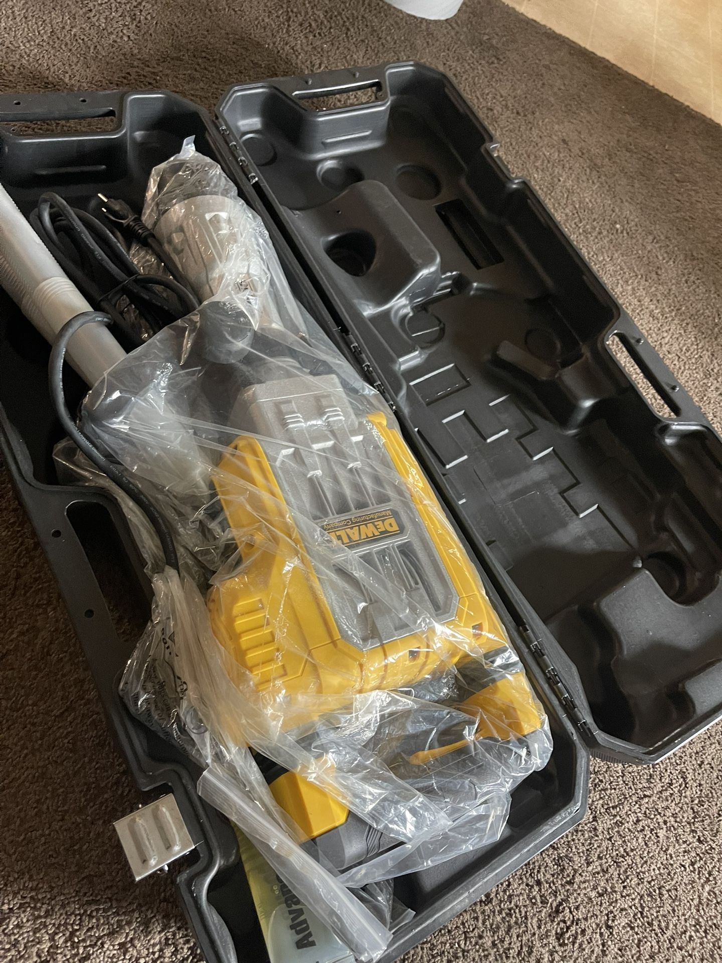 deWALT jack hammer