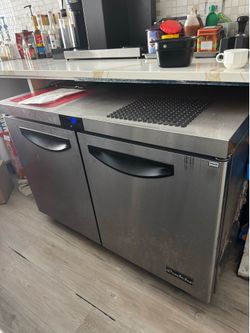 Under counter commercial fridge