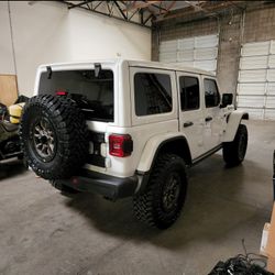 Wrangler JL Rubicon Unlimited Tire Carrier