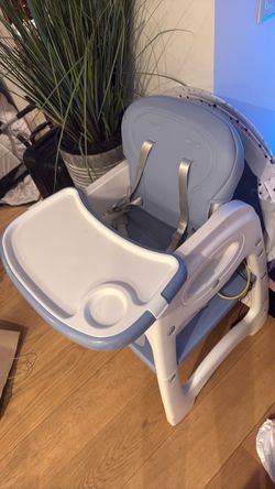 Baby Booster Seat with Tray and Harness