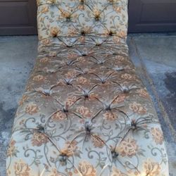 GORGEOUS VINTAGE TUFTED DAMASK CHAISE LOUNGE 