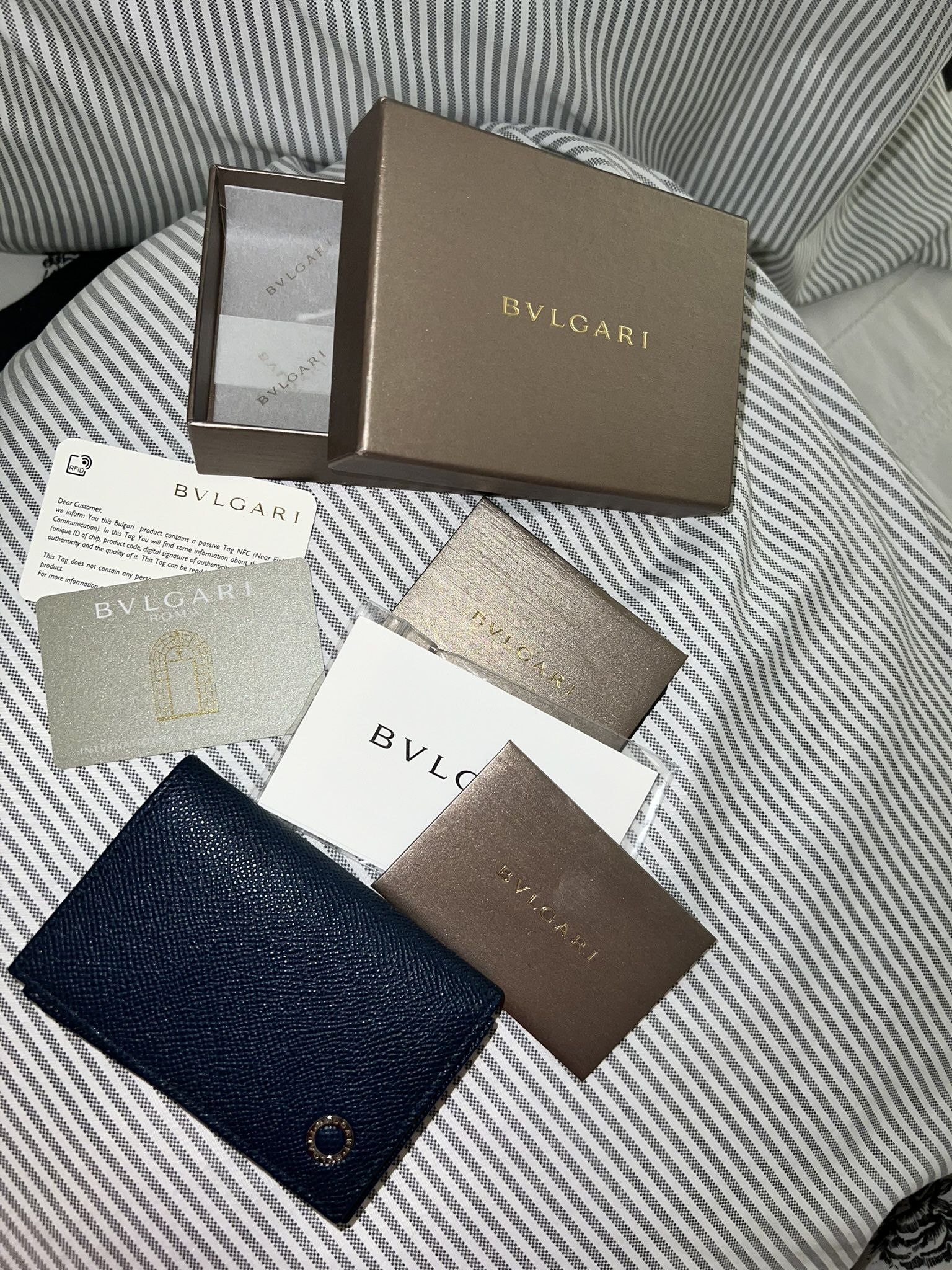 Authentic BVLGARI WALLET - Great Gift 🎁