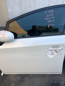 Toyota Prius Front Door Driver Side LH White 2010 - 2015  ; J444