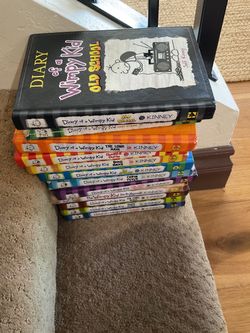 Diary of A Wimpy Kid Set of 12