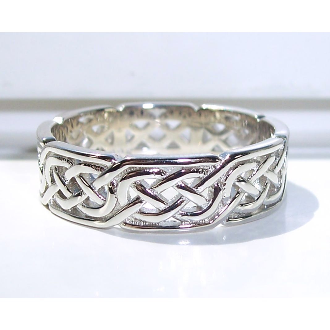 Size 8, 925 Sterling Silver Celtic Irish Endless Knot Band Ring