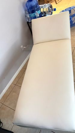 White Vinyl Massage Table / Treatment Bed