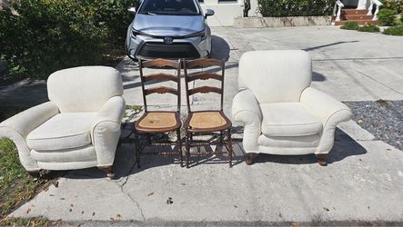 Arm chairs and vintage chairs for free