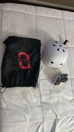 White helmet