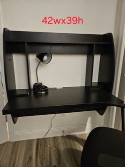 Wall mount desk