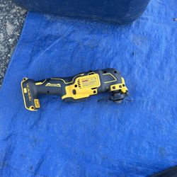 20 Volts Dewalt Multitool